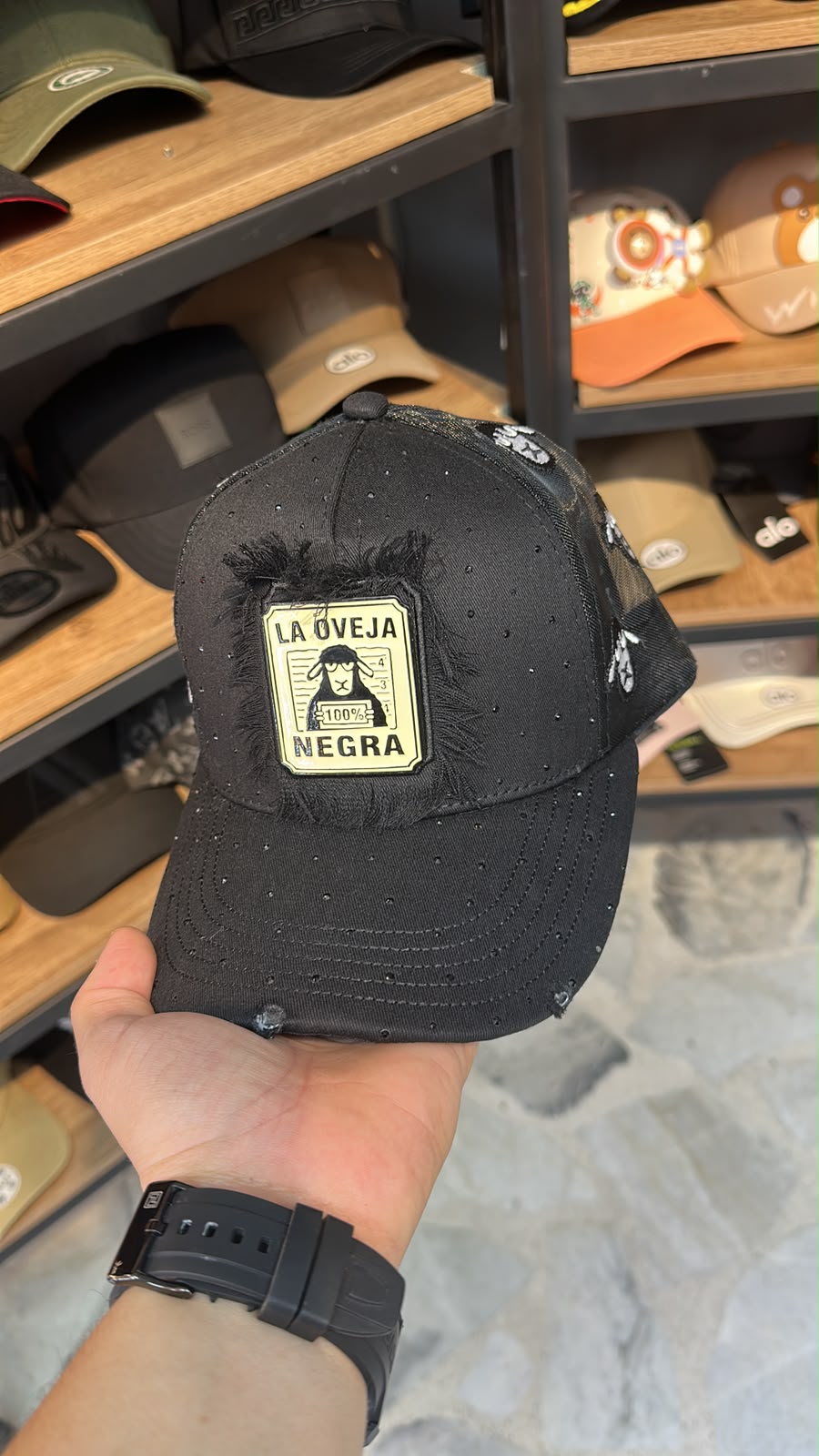 Gorra Premium “La Oveja Negra” 🐑🖤